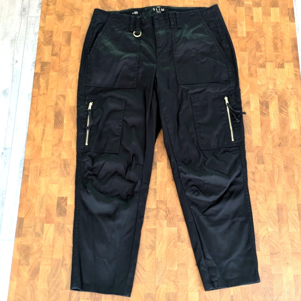 Black Cargo Capris